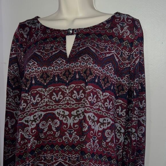 Simply Noelle longer length top in burgundy with open sleeve detailing size S - Picture 2 of 11
